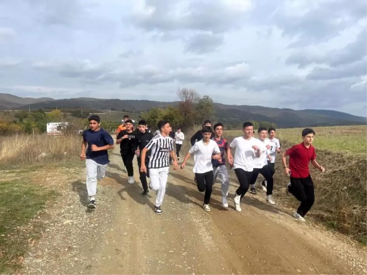 Cumhuriyet Kupası Atletizm Yarışması Heyecanı