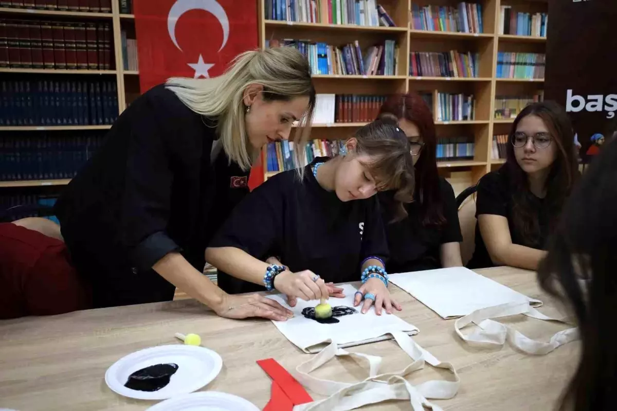 Cumhuriyet\'in 102. Yılı Kutlamaları Sakarya Anadolu Lisesi\'nde Coşkuyla Gerçekleşti
