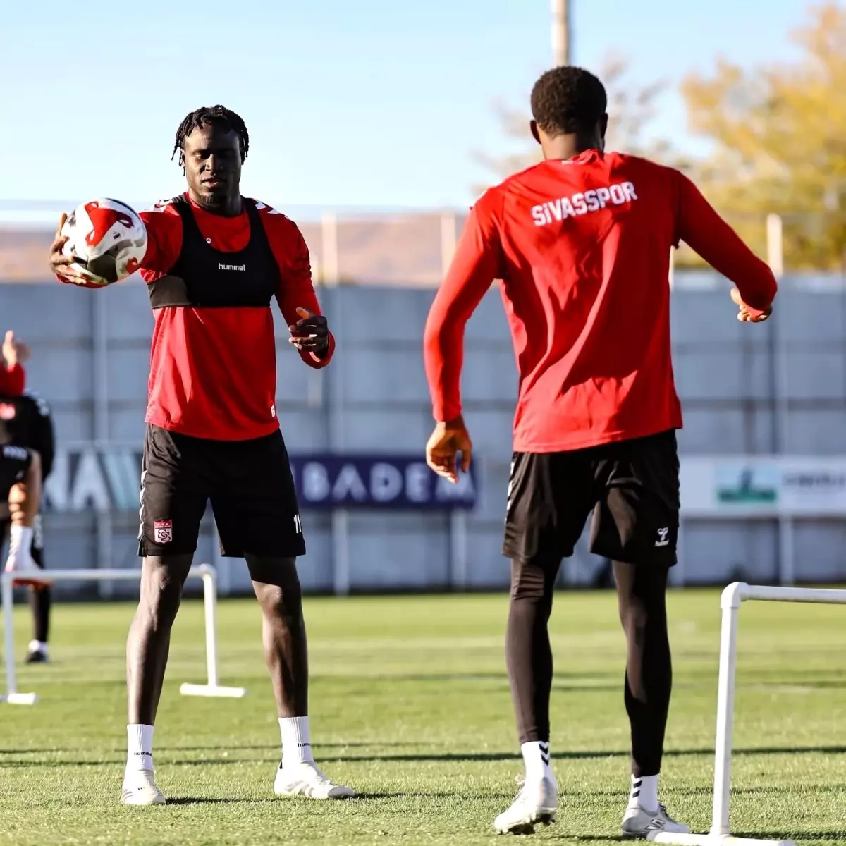 Sivasspor, Ümraniyespor Maçı Hazırlıklarına Başladı