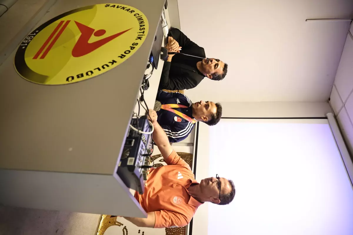 Adem Asil, Dünya İkincisi Oldu