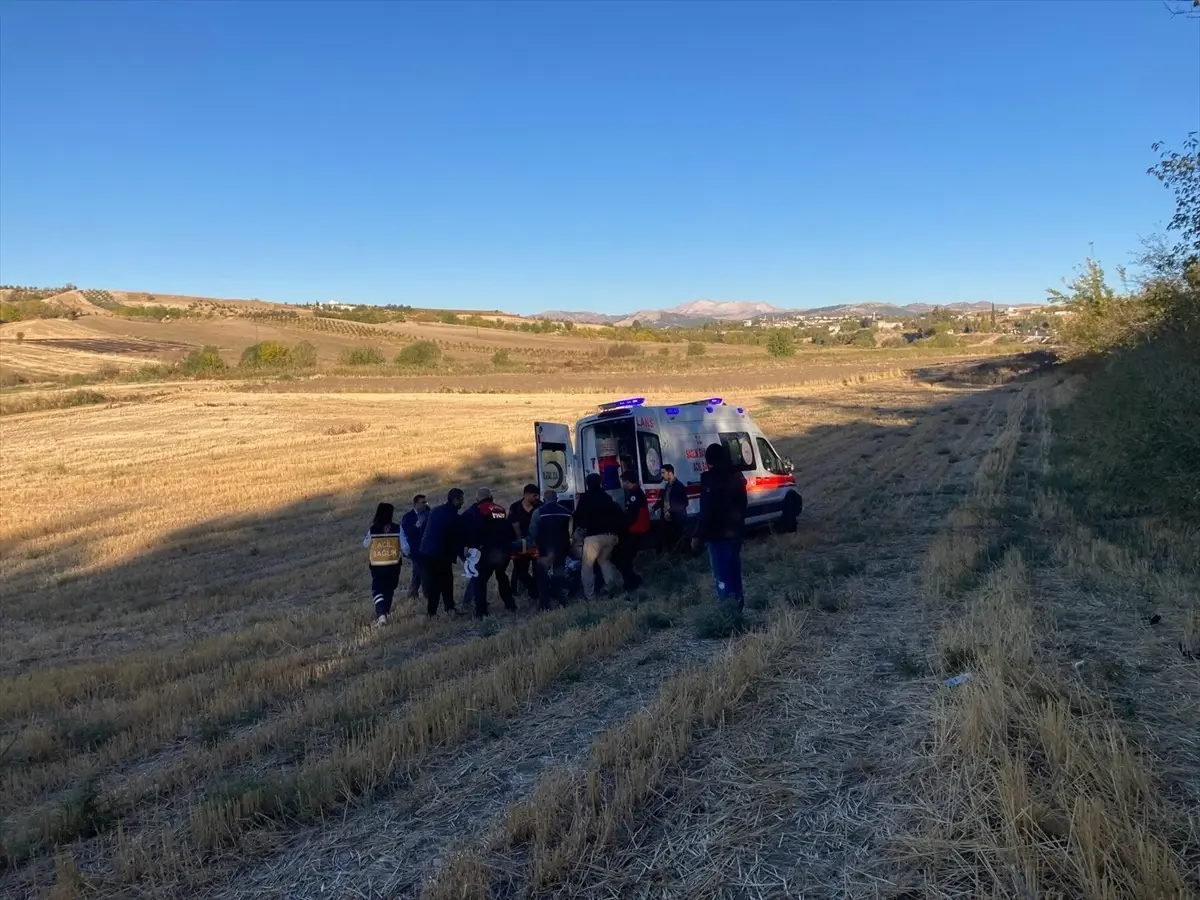 Adıyaman\'da Trafik Kazası: 2 Ağır Yaralı