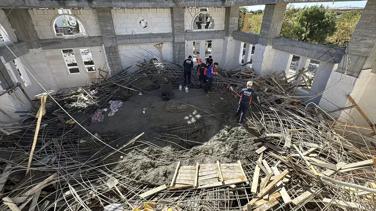 Adıyaman\'da Camide Göçük: 6 Kişi Kurtarıldı