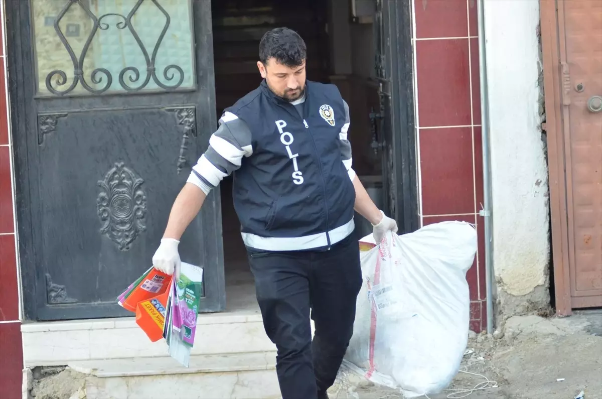 Kuyucak\'ta 30 Ton Sahte Deterjan Operasyonu