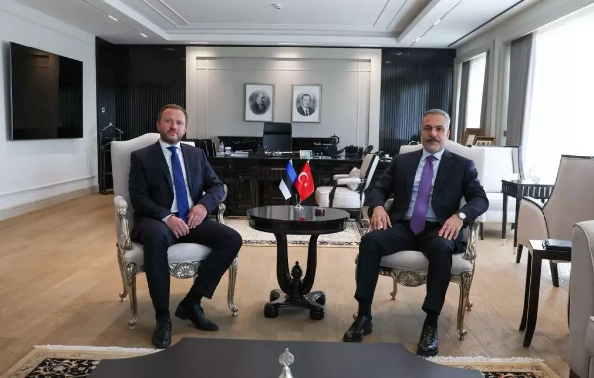 Fidan ve Tsahkna Görüşmesi