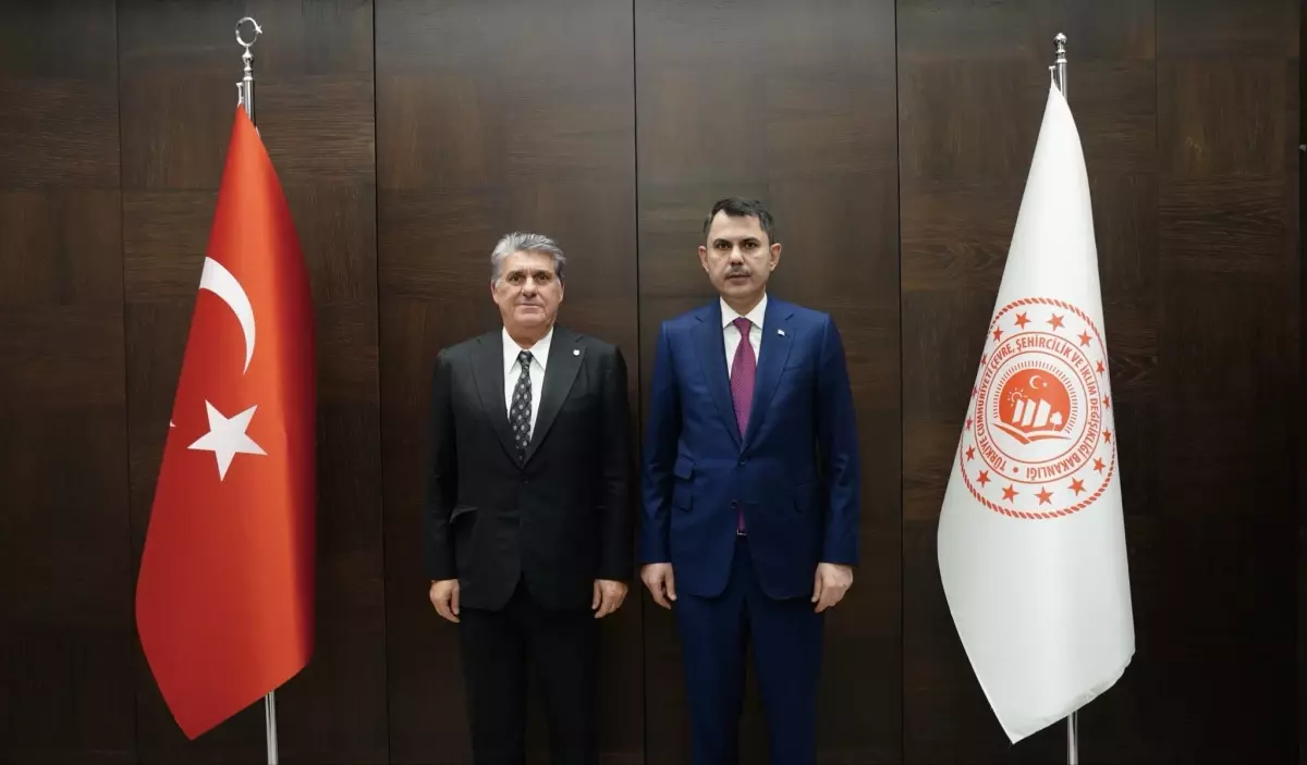 Bakan Kurum, BJK Başkanı Adalı ile Görüştü