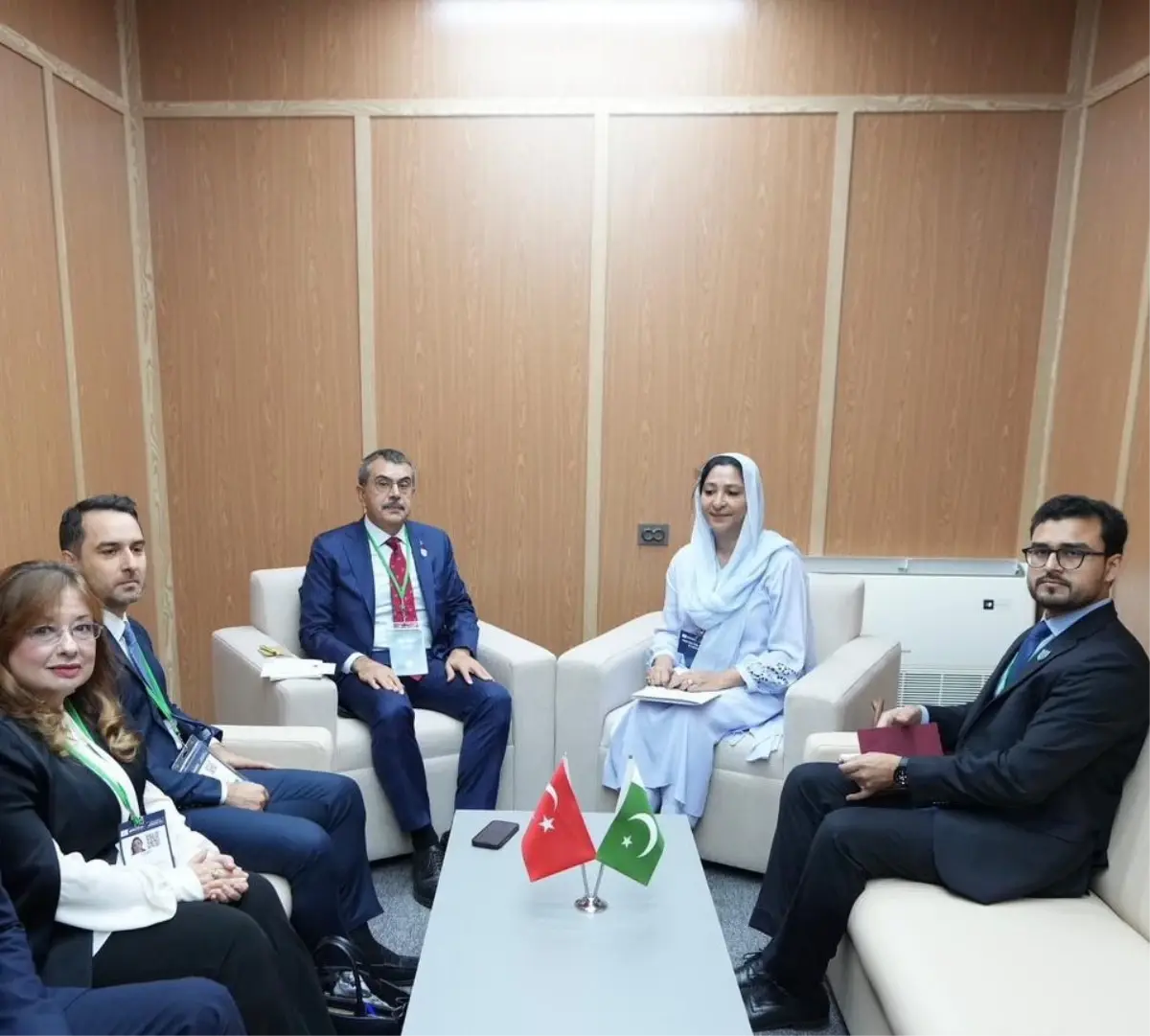 Yusuf Tekin, Pakistan ile Eğitime Dair Görüşme Yaptı