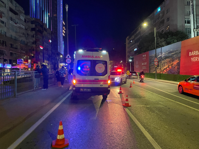Beşiktaş'ta motosiklet kazası: 1 ölü, 1 ağır yaralı Beşiktaş'ta motosiklet kazası: 1 ölü, 1 ağır yaralı