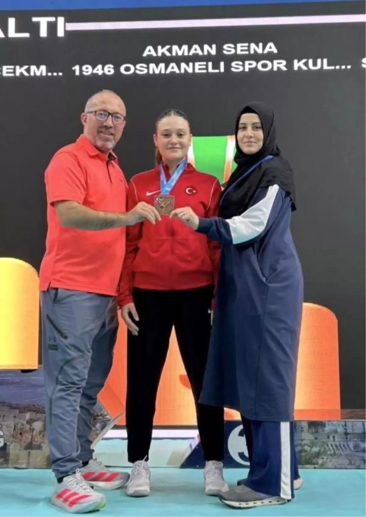 Sena Akman\'dan Karate\'de Türkiye 3.sü