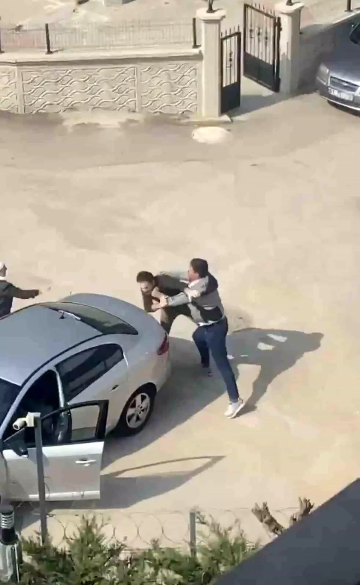 Bursa\'da Yol Tartışması Meydan Kavgasına Dönüştü