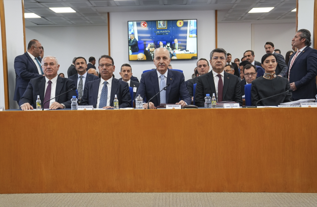 Bütçe Komisyonu'nda Numan Kurtulmuş salonu terk etti: Bu çok ağır bir hakaret