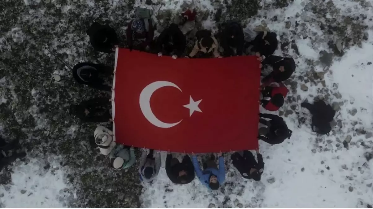 Ilgaz Dağı\'nda Cumhuriyet Tırmanışı