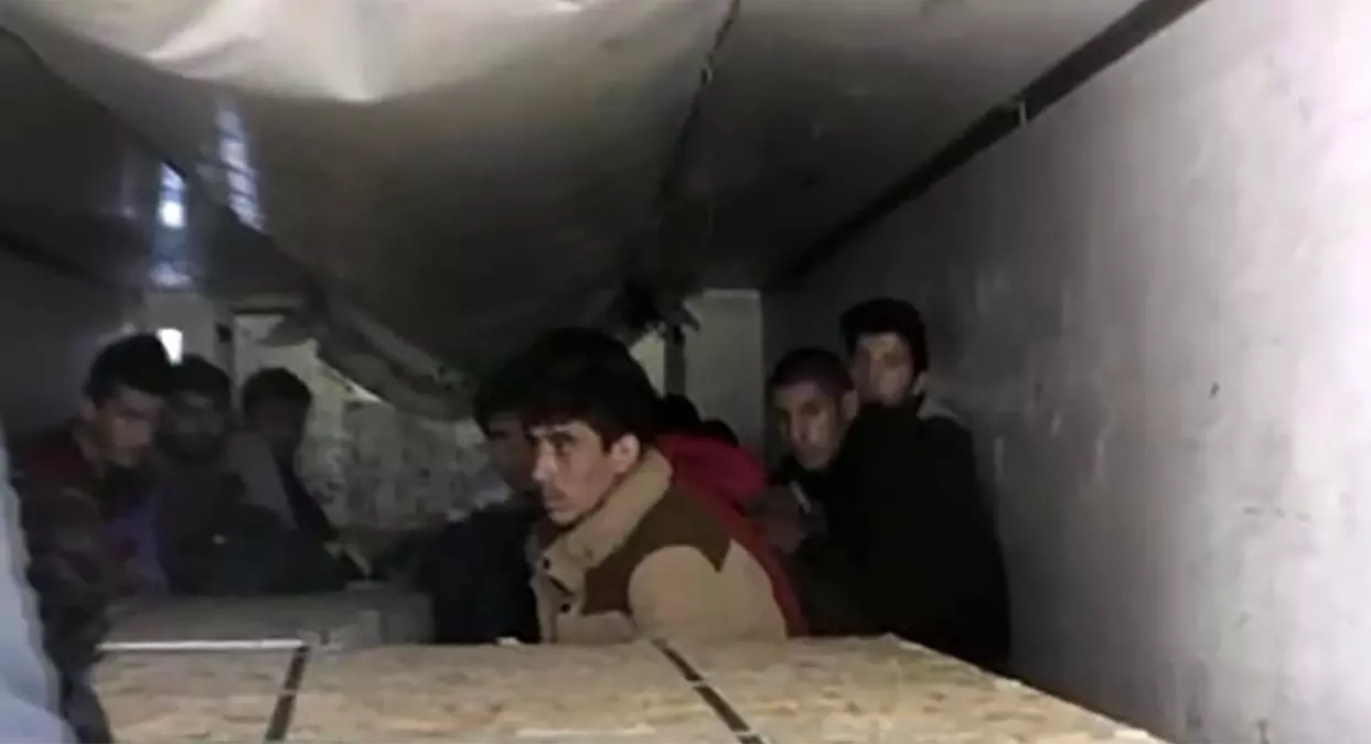 Sakarya\'da Kaçak Göçmen Sevkiyatı