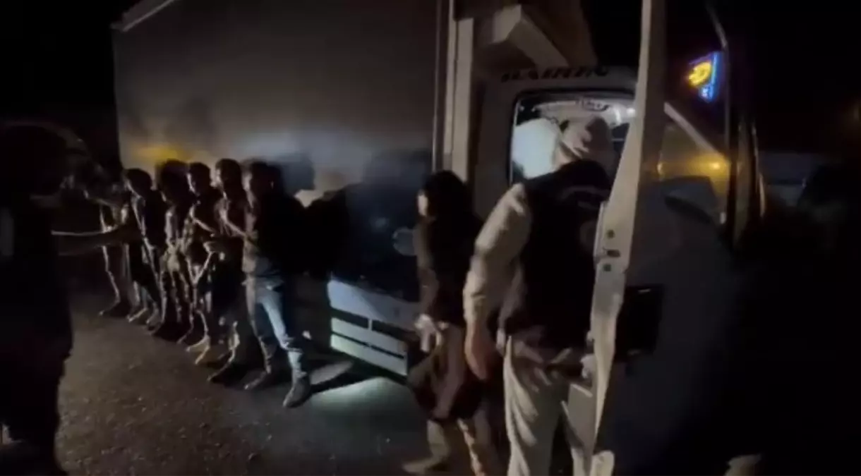 Hatay\'da 38 Kaçak Göçmen Yakalandı