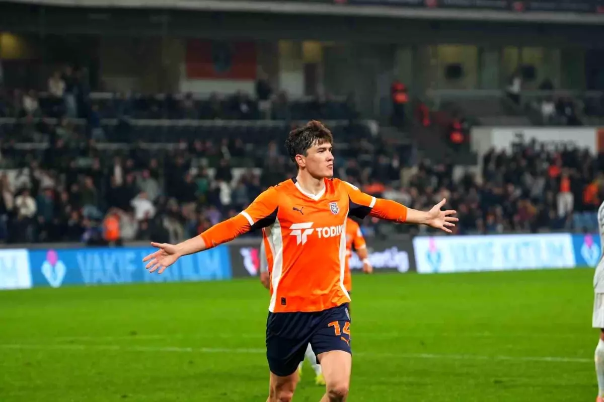 Shomurodov Penaltıyla Zirveye Eşitlendi