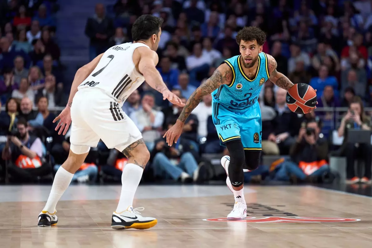 Fenerbahçe, Real Madrid\'e Yenildi