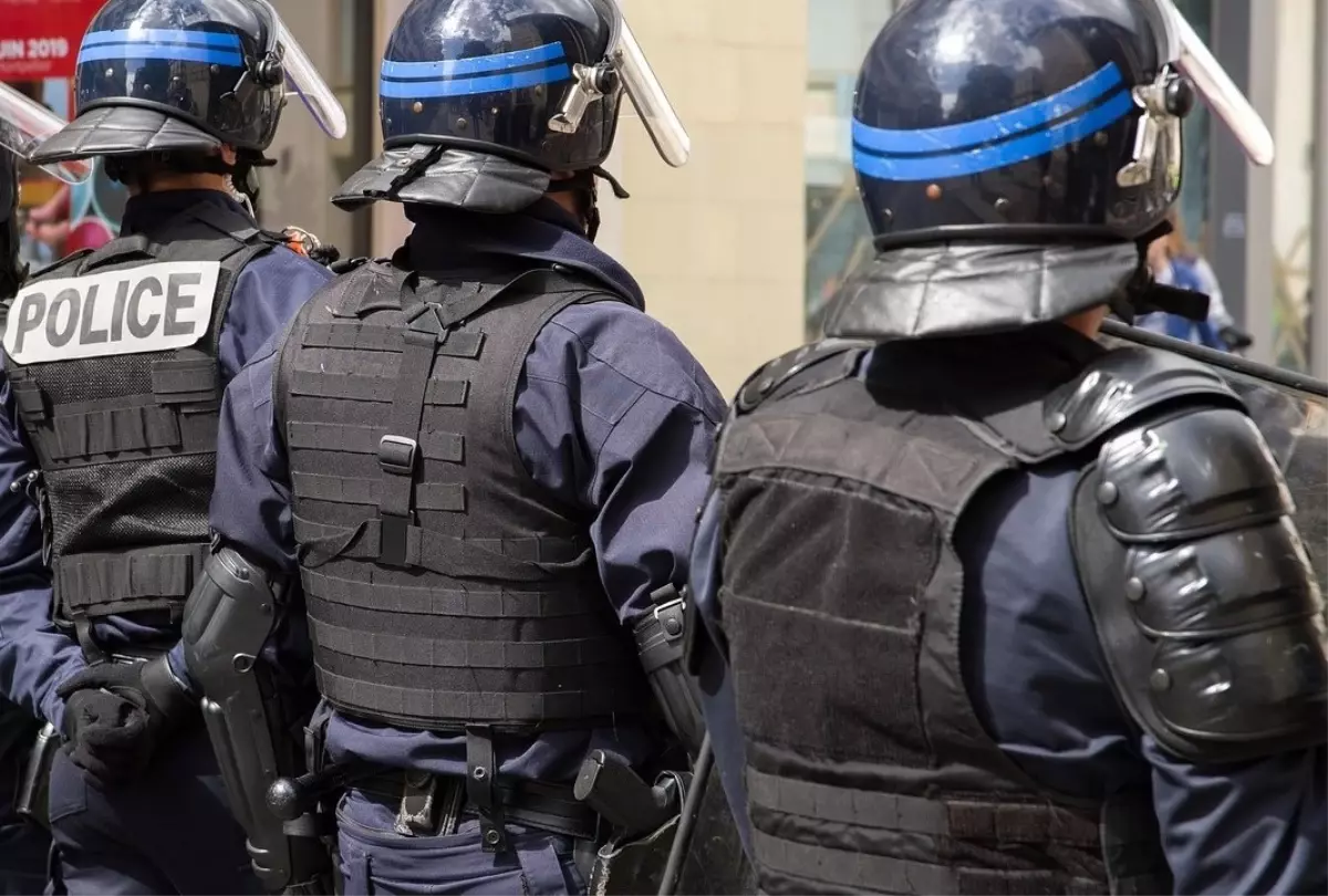 Lyon\'da Rafineride Silahlı Soygun