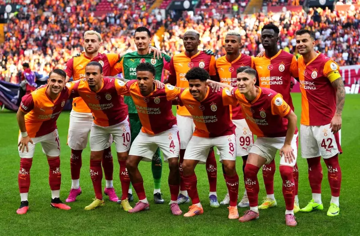 Galatasaray Trabzonspor\'u Ağırlıyor