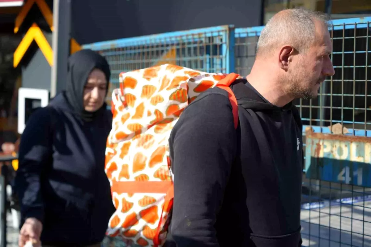 Gebze\'de Çöken Binada Araştırmalar Devam Ediyor