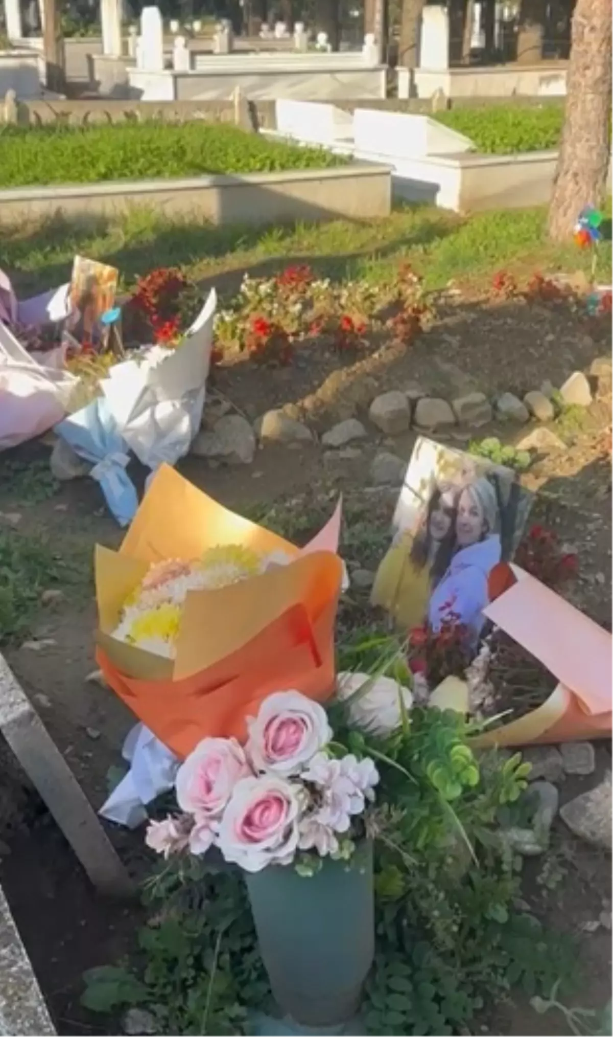 Yangında Kaybedilenlerin Mezarı Ziyaret Edildi