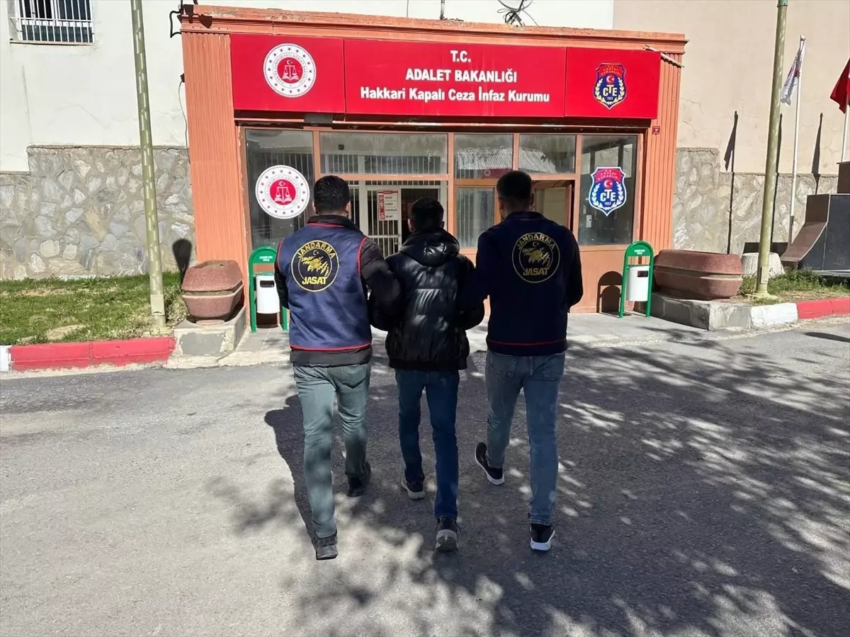 Hakkari\'de 8 Yıl 9 Ay Hapis Cezalı Hükümlü Yakalandı