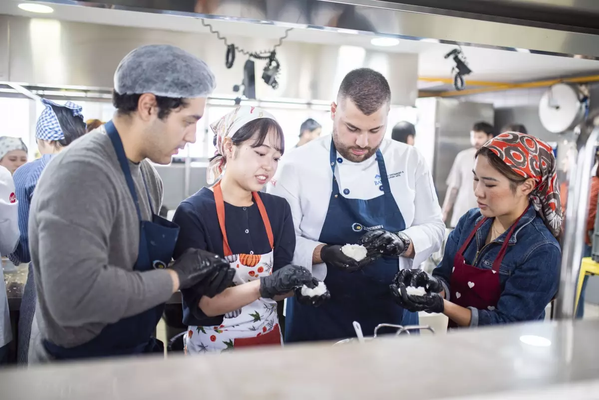 Japon Öğrenciler Türk Mutfağını Öğreniyor