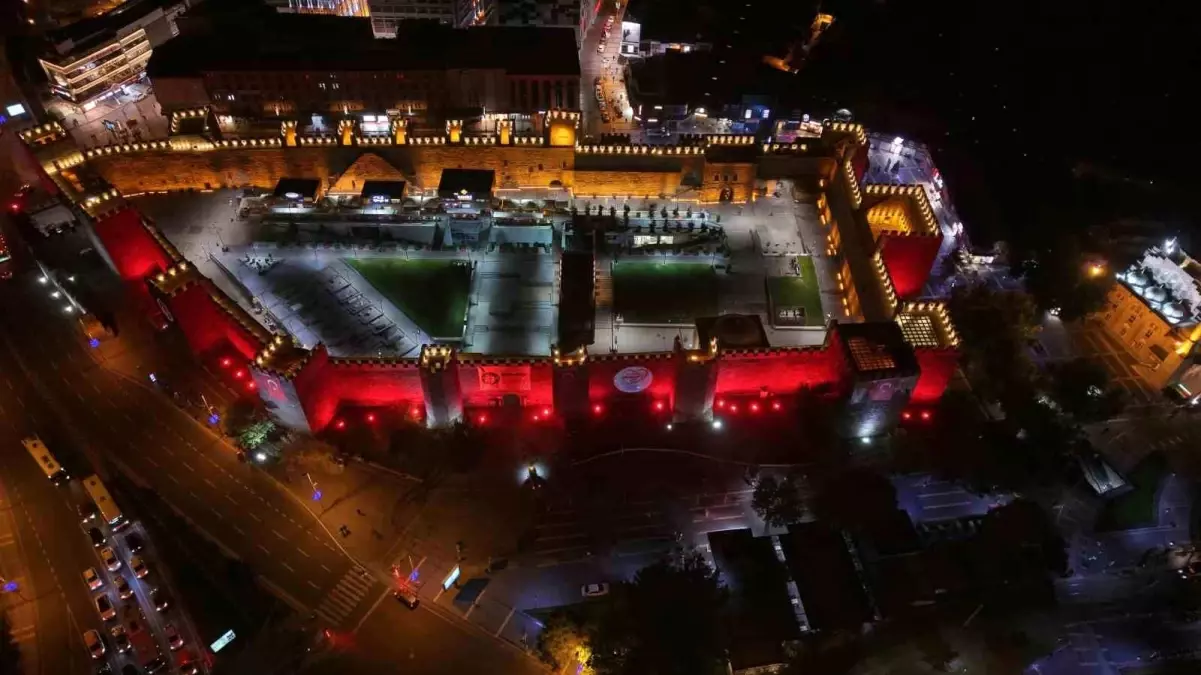 Kayseri Kalesi\'nin Aydınlatması LED Sistemiyle Yenilendi