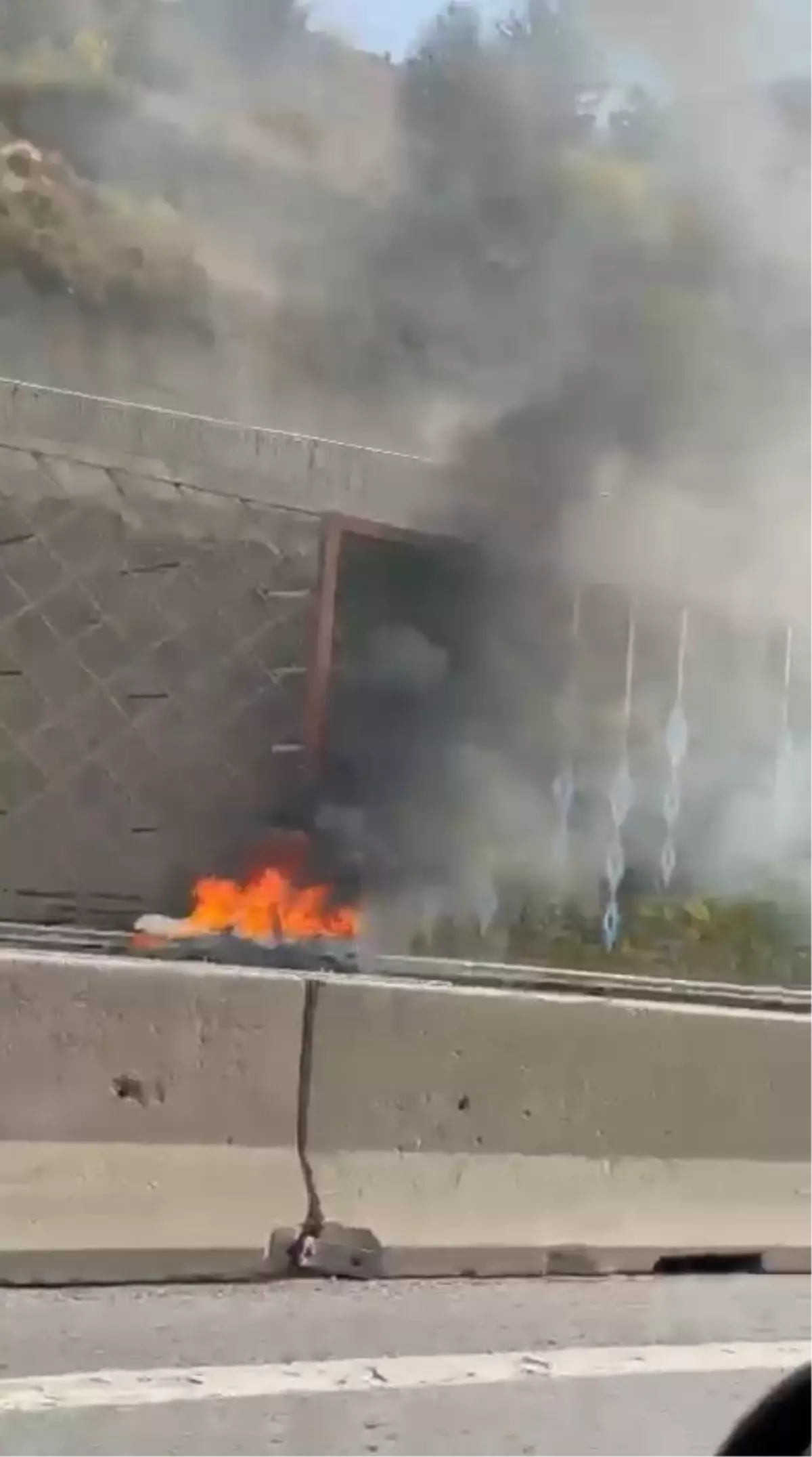 Maltepe\'de Otomobil Yangını