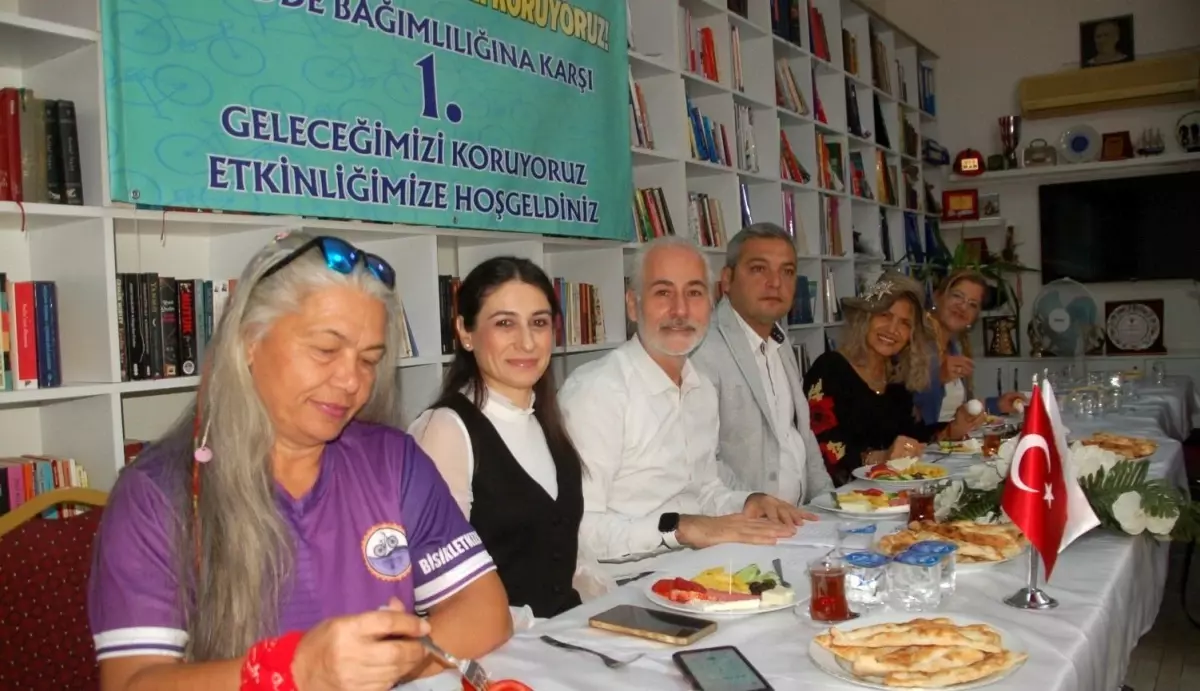 Mersin\'de Madde Bağımlılığına Karşı Bisiklet Etkinliği