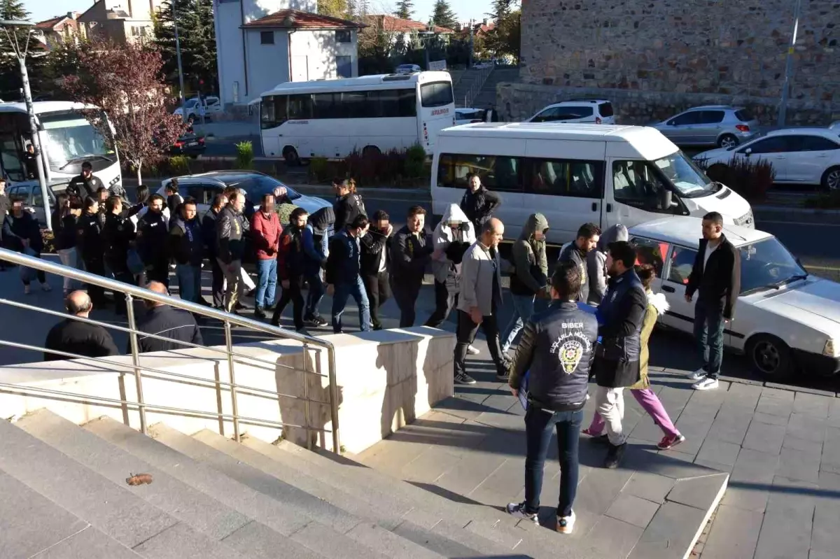 Sahte Kripto Çetesi Çökertildi