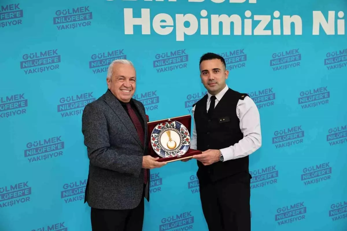 Nilüfer Belediye Başkanı Özdemir, Jandarma Komutanı Önderışık\'ı Ağırladı