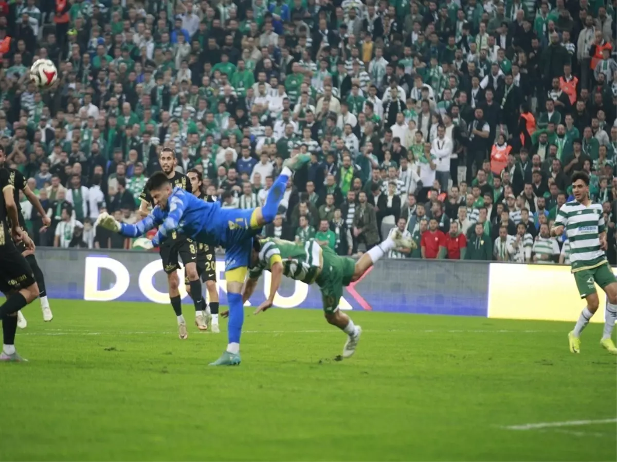 Bursaspor\'a Seyircisiz Maç Cezası