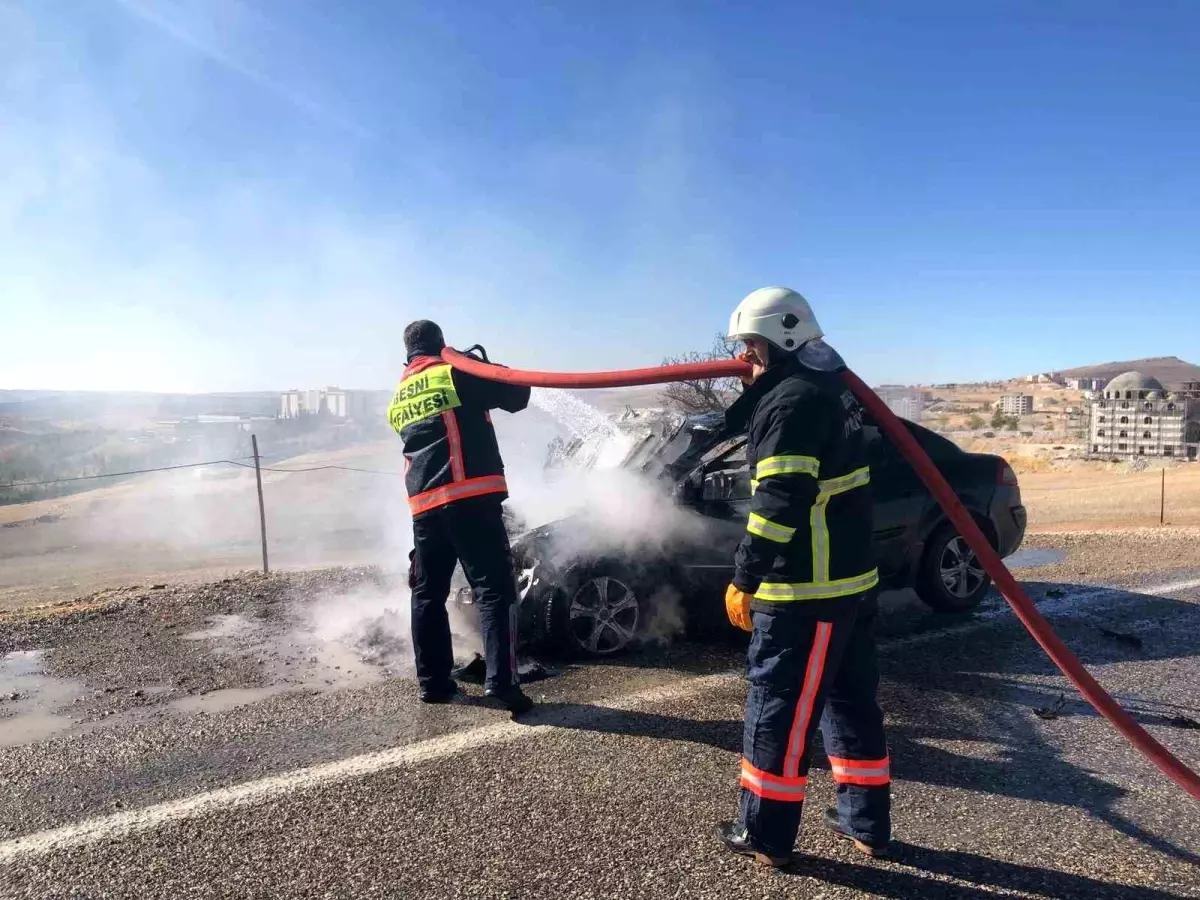 Besni\'de Otomobil Yangını