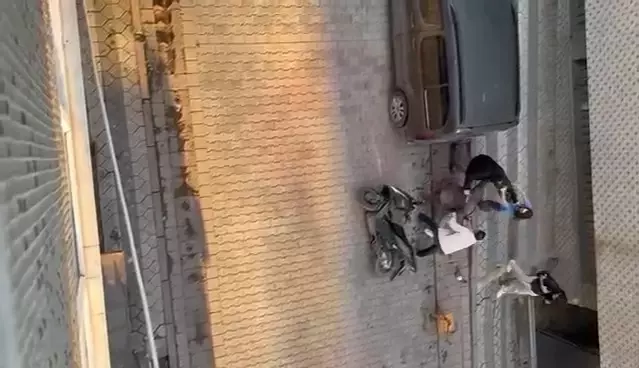Sultangazi'de bir çift, kadının eski sevgilisi tarafından sokak ortasında darbedildi | Son Dakika