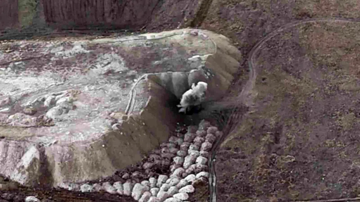 Vali Çiftçi, OSB\'deki Top Mermisi İmhasını İnceledi