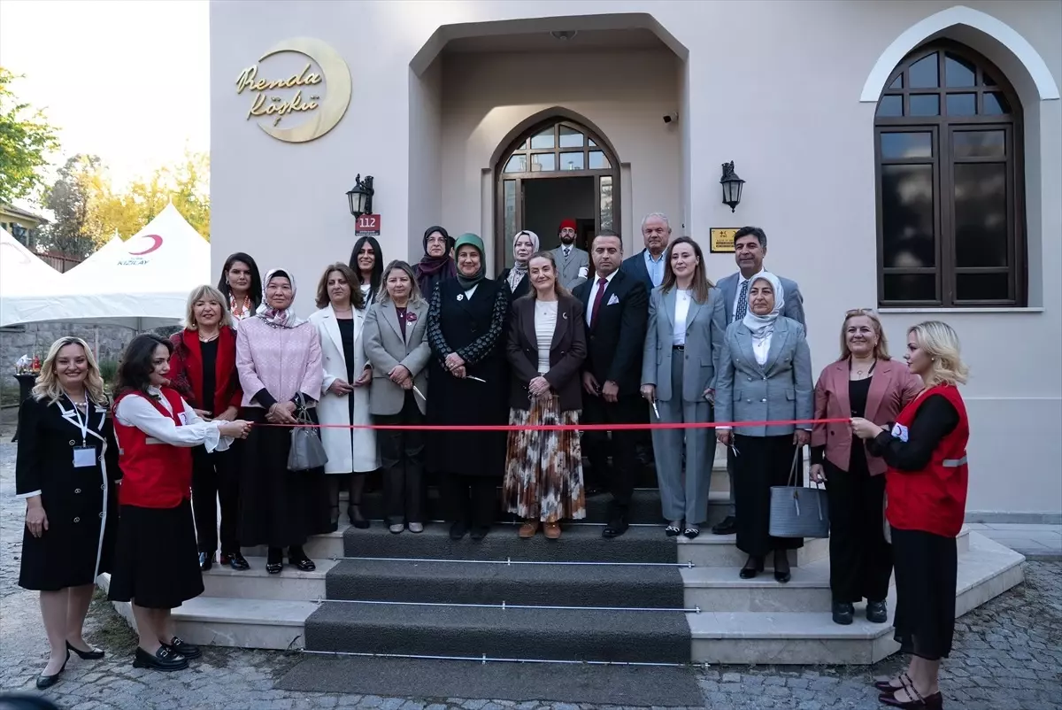 Türk Kadınları Sergisi Açıldı