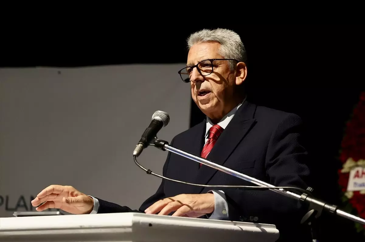 Türkçe\'nin Korunması İçin Toplantı