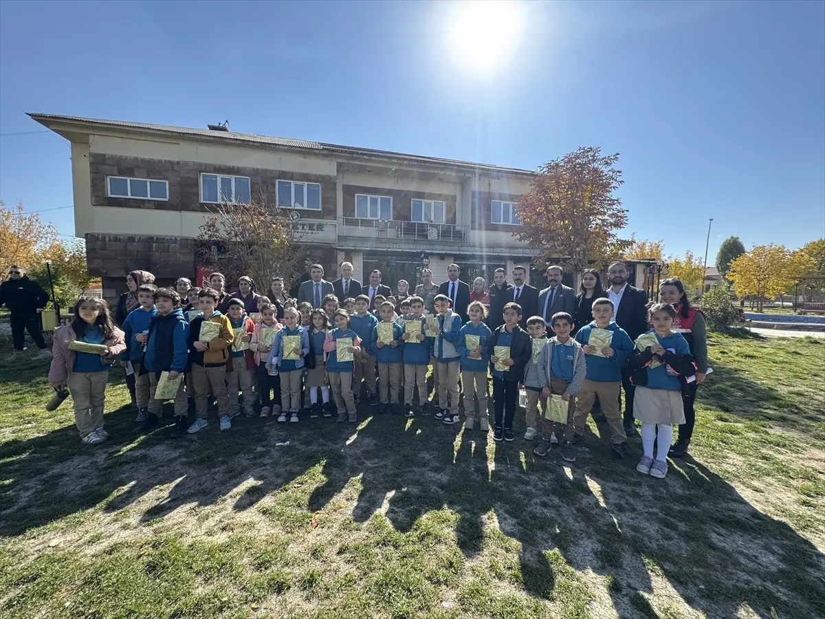 Yüksekova\'da Öğrencilere Doğal Beslenme Kahvaltısı