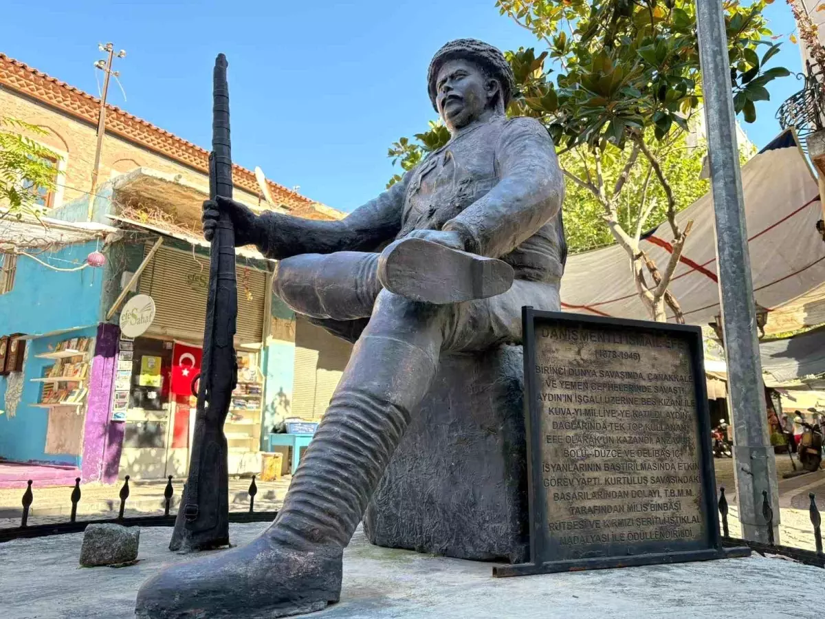 Aydın\'da Efe Heykeline Zarar Verildi