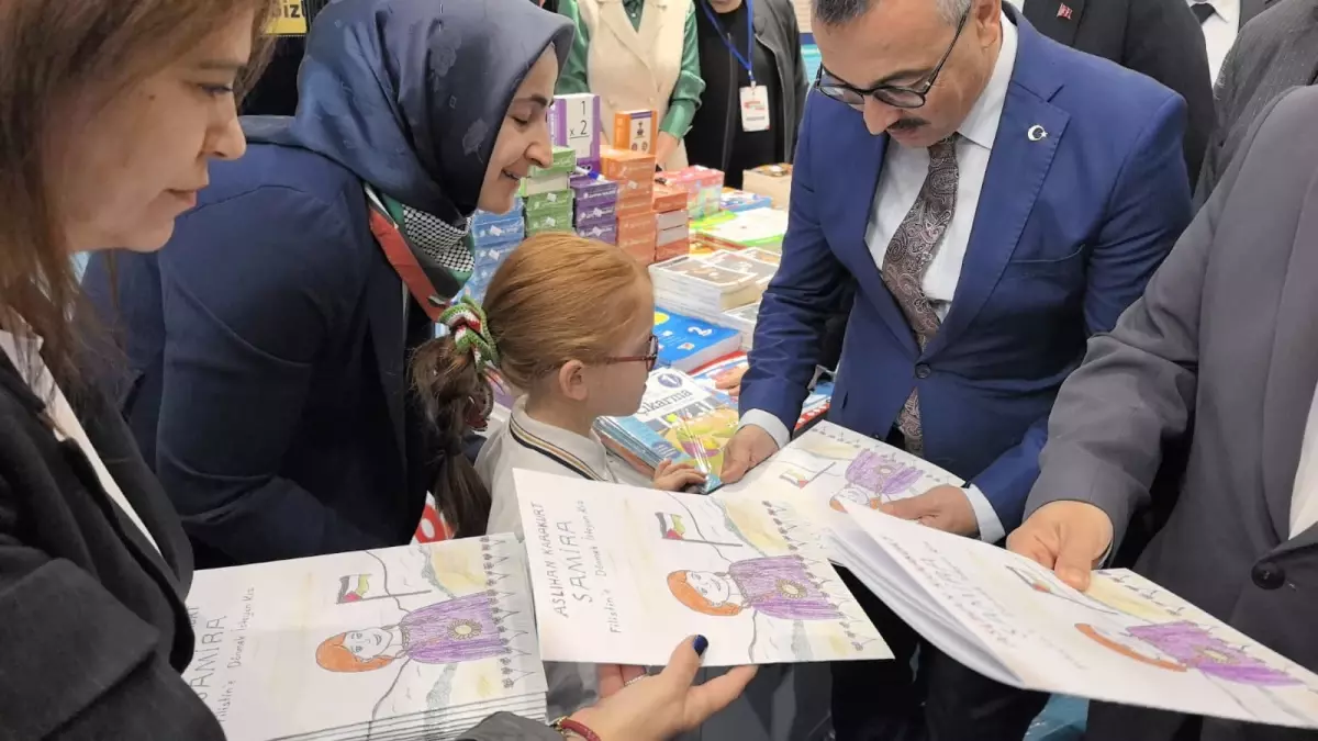 Aslıhan Karakurt\'tan Filistin İçin Destek