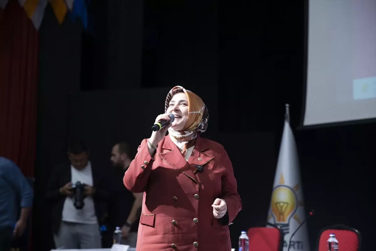 AK Parti Genel Merkez Kadın Kolları Başkanı Ercan, Aydın\'da konuştu Açıklaması