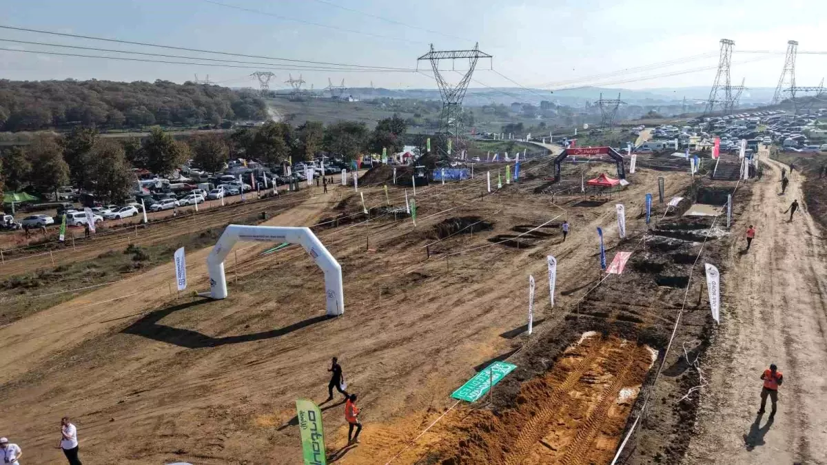 Arnavutköy\'de Nefes Kesen Off-Road Şenliği