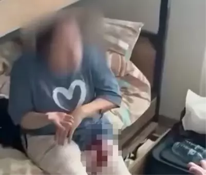 Kız öğrenci yurdunda bıçaklı kavga: 1 yaralı | Son Dakika