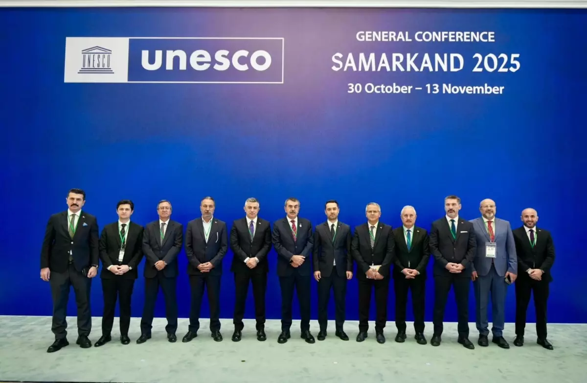 UNESCO Konferansında Tekin\'in Mesajı