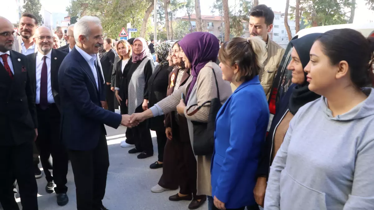 Ulaştırma Bakanı Uraloğlu Burdur\'da