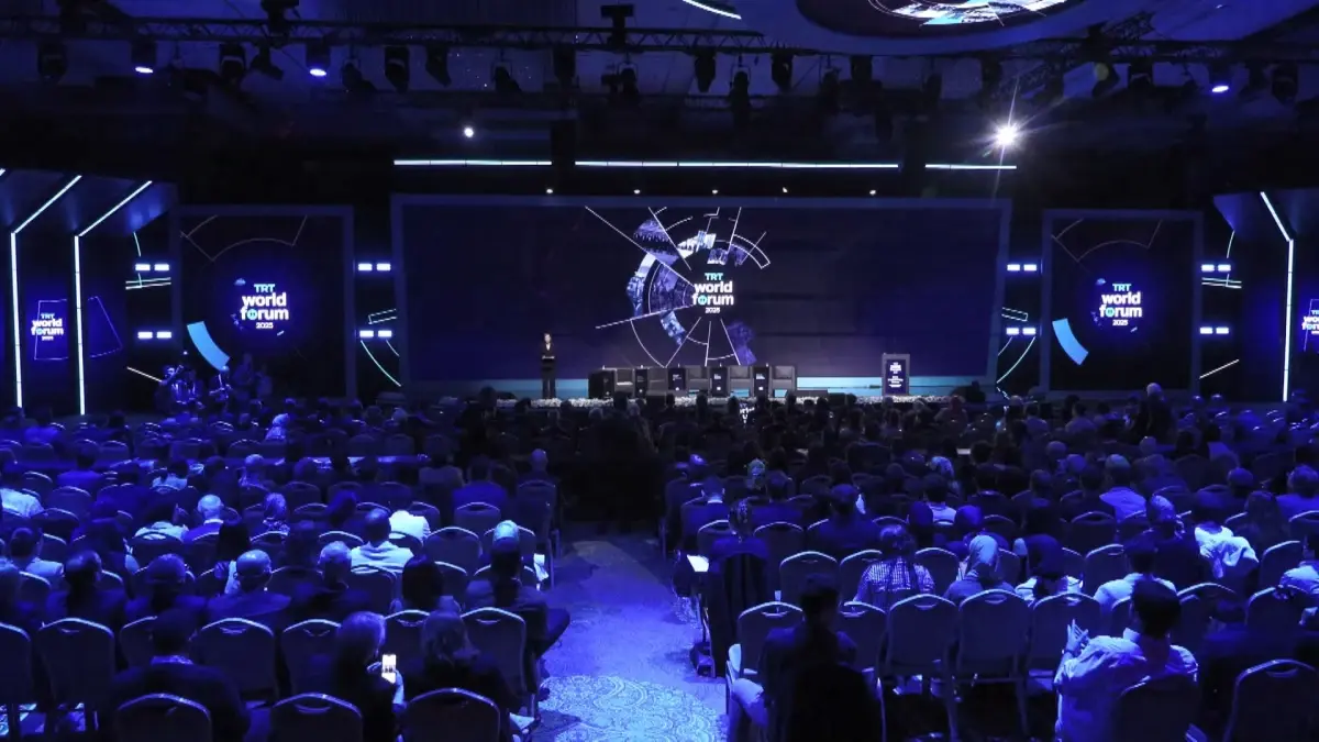 Burhanettin Duran: Savaş gazeteciliği, günümüzün kamu iletişiminin en temel direklerinden biridir