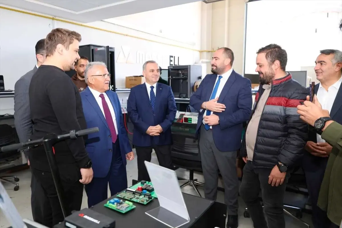 Büyükkılıç\'tan Erciyes Teknopark Ziyareti