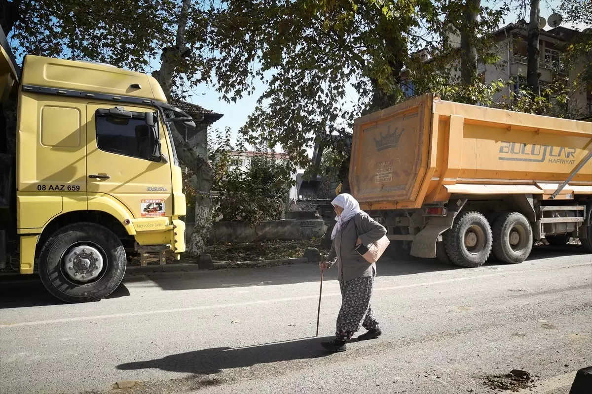 Sındırgı Depremi sonrası Hayat Dönüyor