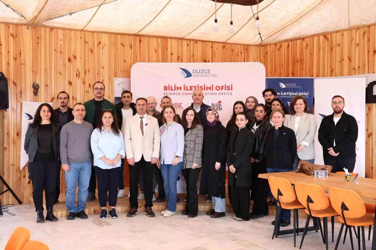 Düzce Üniversitesi\'nde Sıfır Atık ve Tasarruf Temalı Bilim Kafe Etkinliği