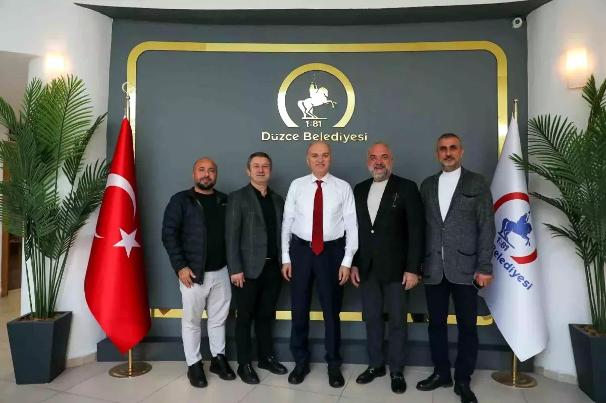 Düzce\'de Müteahhitler ile Sorunlar Çözülüyor