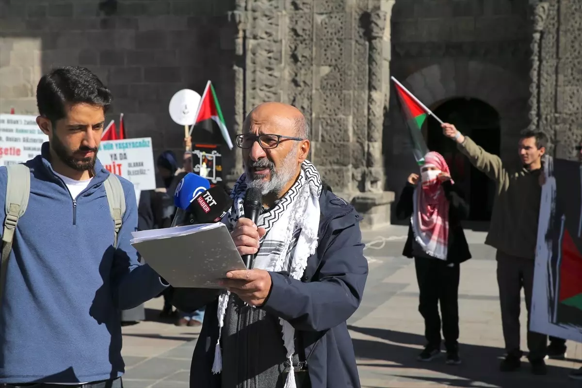 Erzurum\'da Hekimlerden Gazze Protestosu